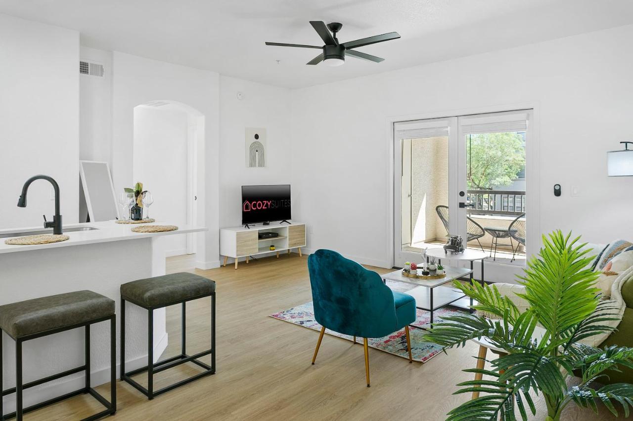 Cozysuites By The Stadium With Pool 03 * Glendale