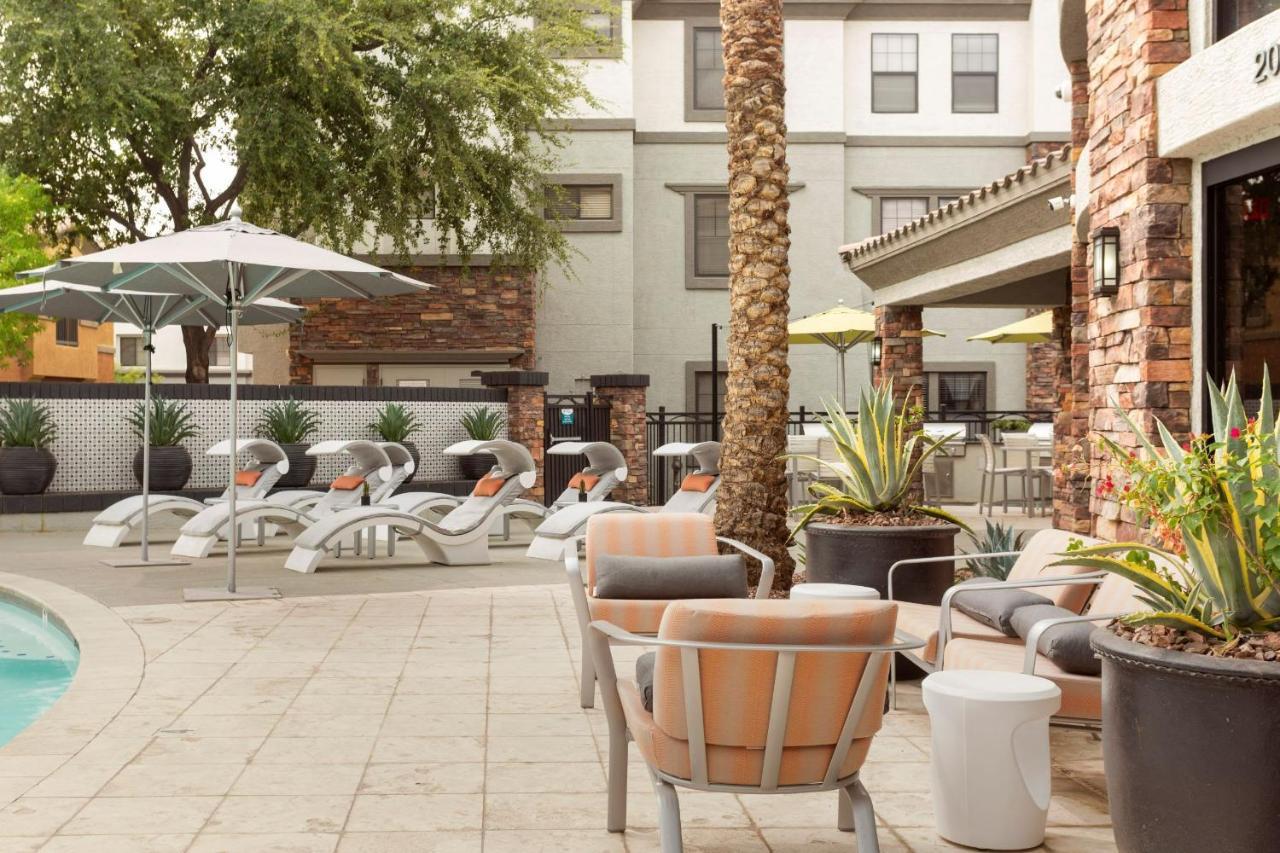 Cozysuites By The Stadium With Pool 03