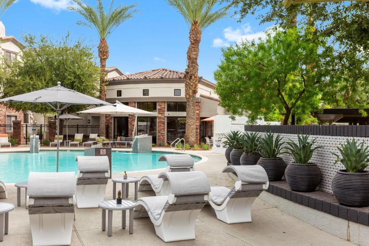 Cozysuites By The Stadium With Pool 03 Apartment Glendale